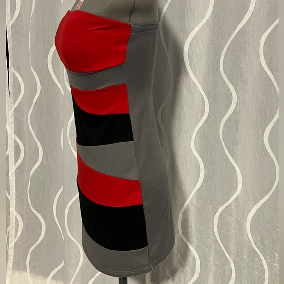 Chesley Red, Black, and Gray Mini Dress - Picture 5 of 8